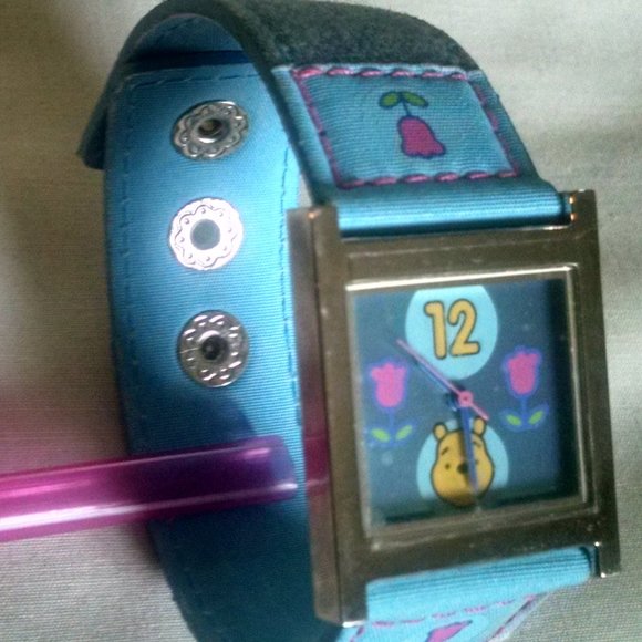 Vintage Rare Disney Winnie The Pooh Wristwatch